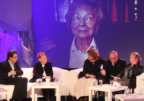 Przyjaciele wspominali Szymborską na spotkaniu „Niepojęty przypadek” w Krakowie