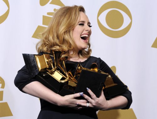 Adele i Foo Fighters triumfowali na rozdaniu nagród Grammy